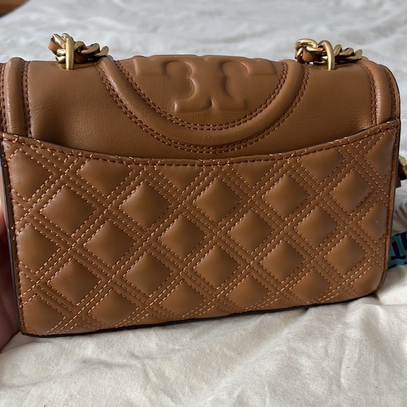 Tory Burch SMALL FLEMING POLISHED-GRAIN CONVERTIBLE SHOULDER BAG - Picture 7 of 13